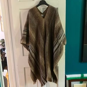 100% Alpaca Wool Poncho Unisex